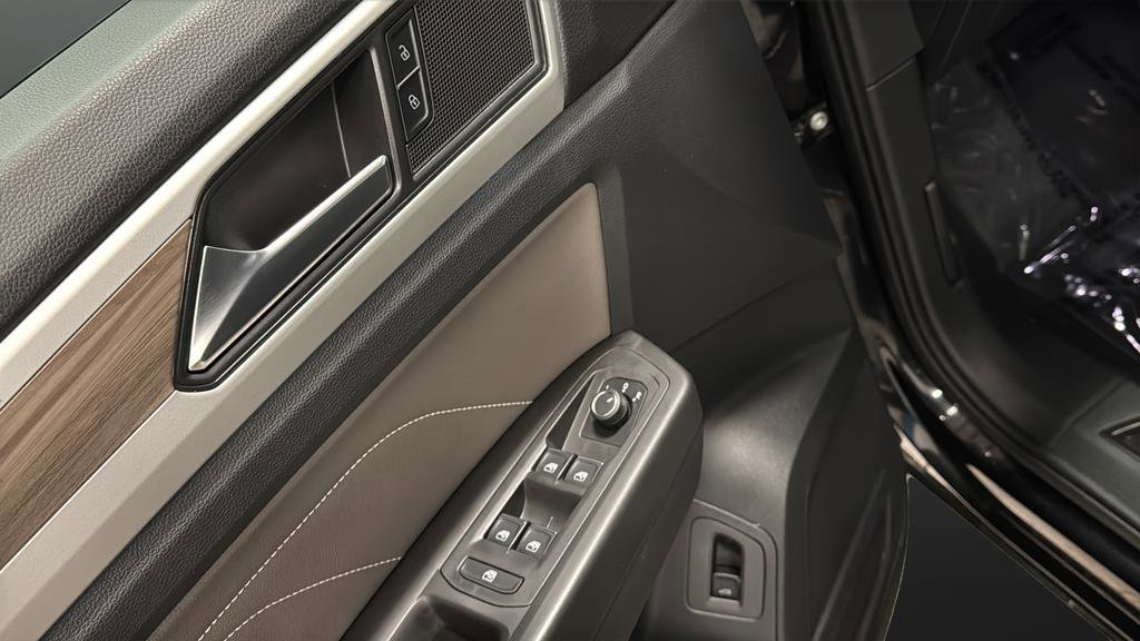 Used 2023 Volkswagen Atlas SEL image 24