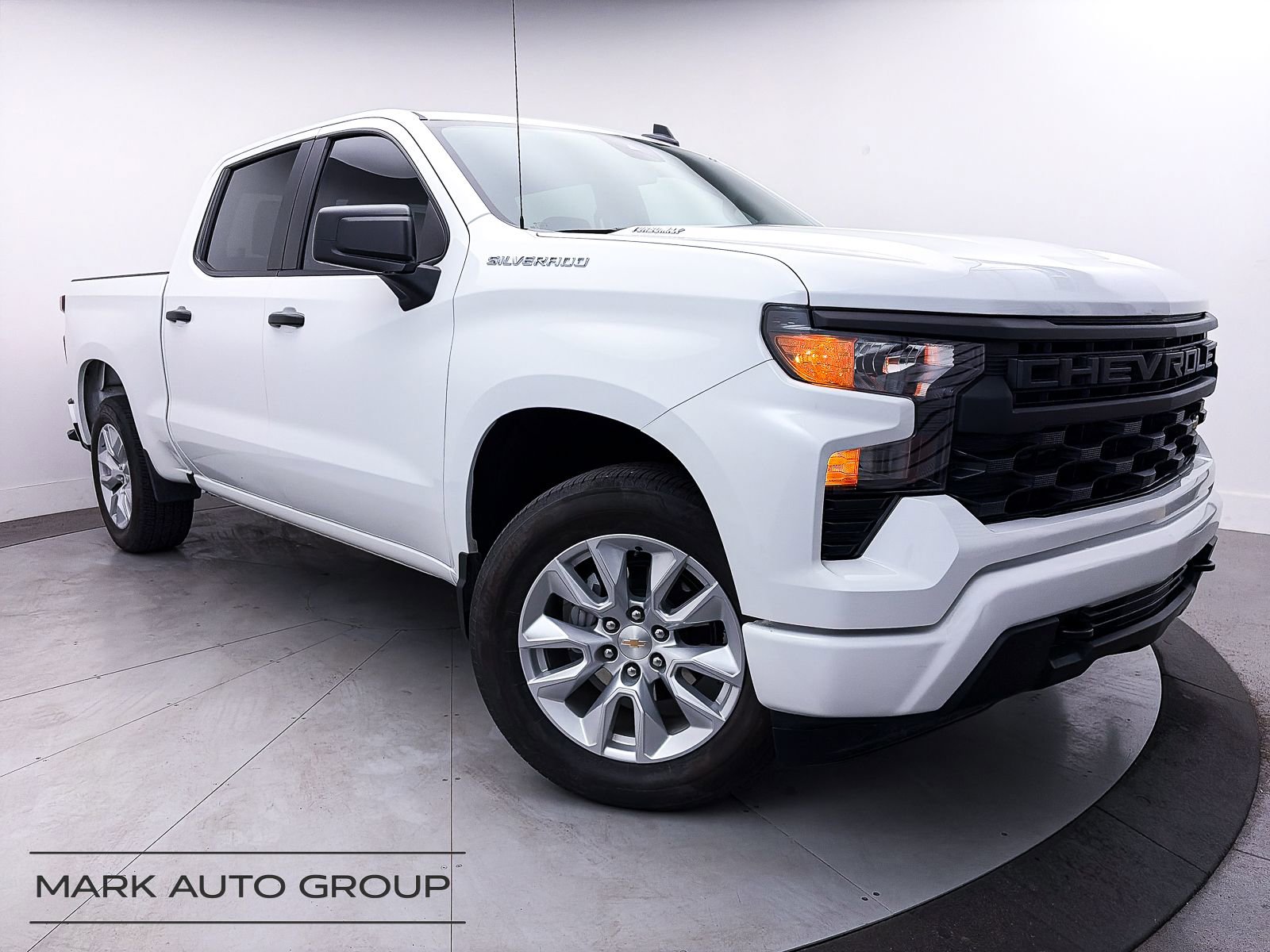 Used 2025 Chevrolet Silverado 1500 Custom w/ LPO, Dark Essentials Package image 1