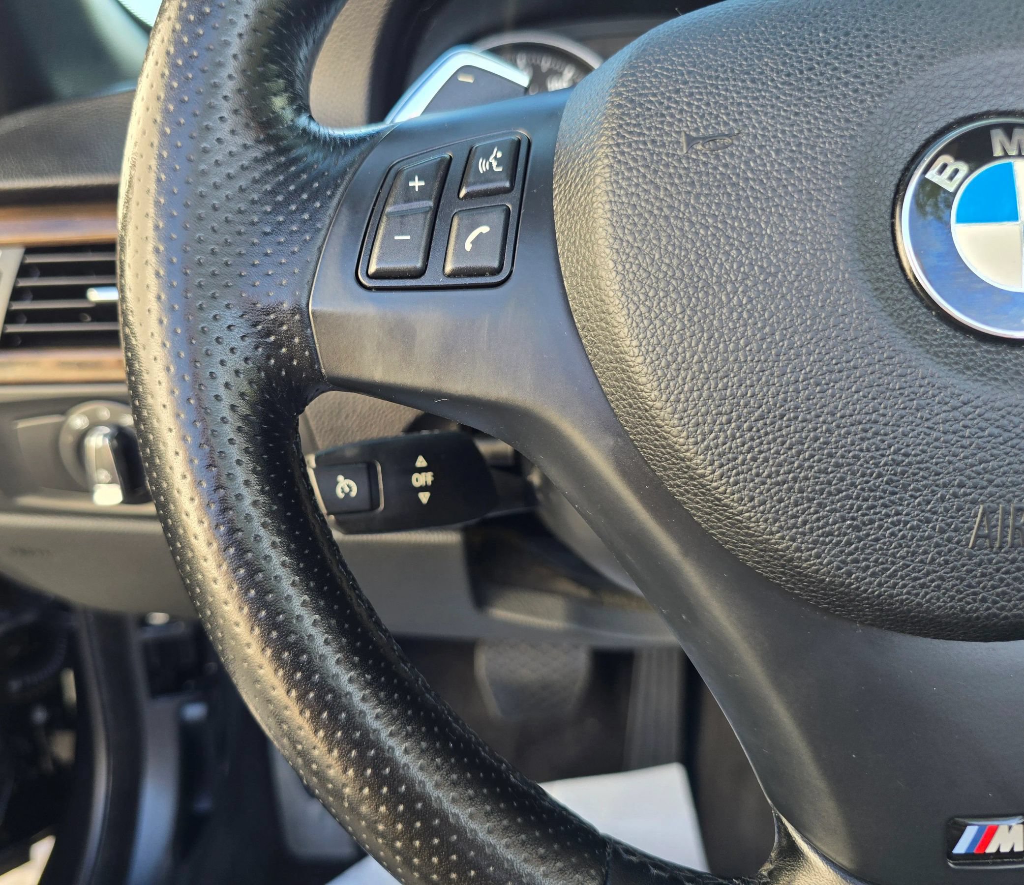 Used 2013 BMW 335i Convertible RWD image 30