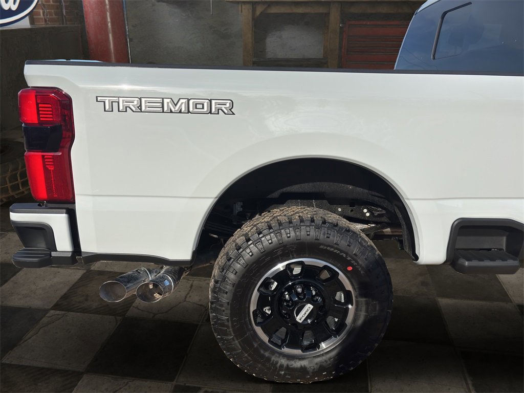 New 2026 Ford F250 Platinum w/ Tremor Off-Road Package image 34