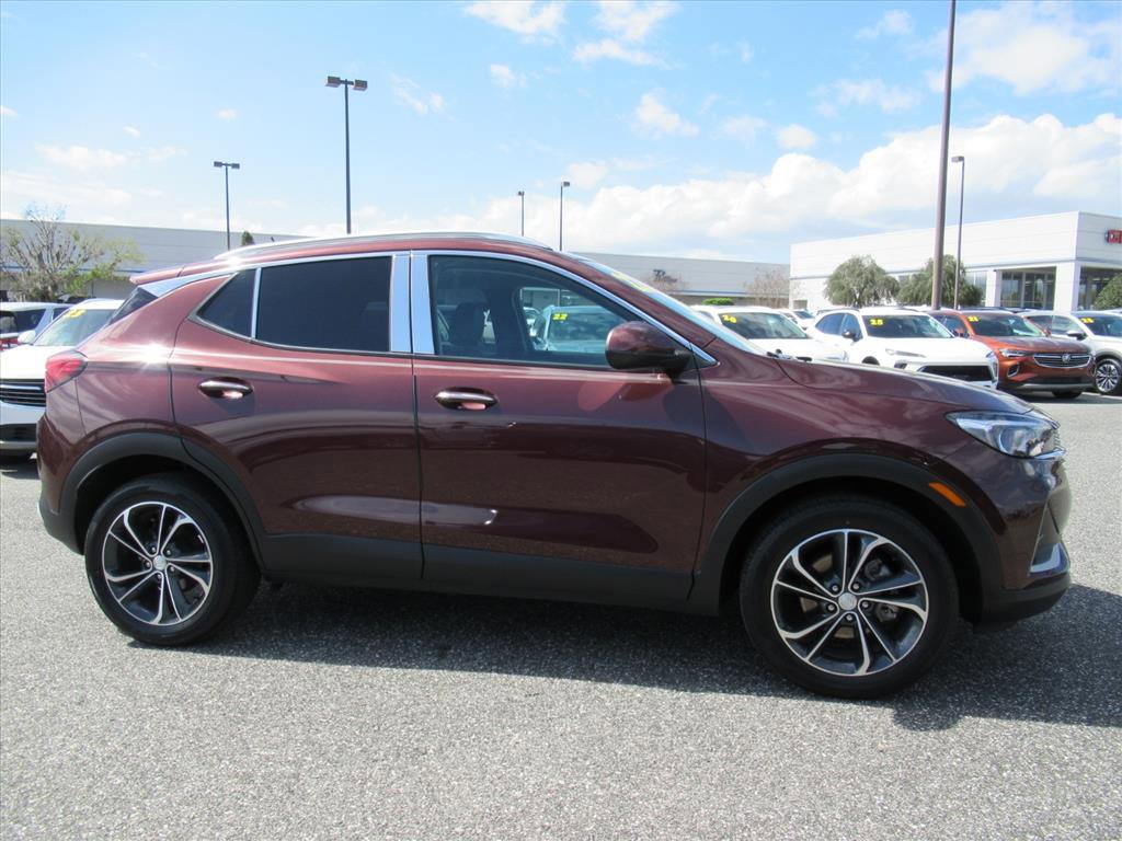 Used 2022 Buick Encore GX Select image 2