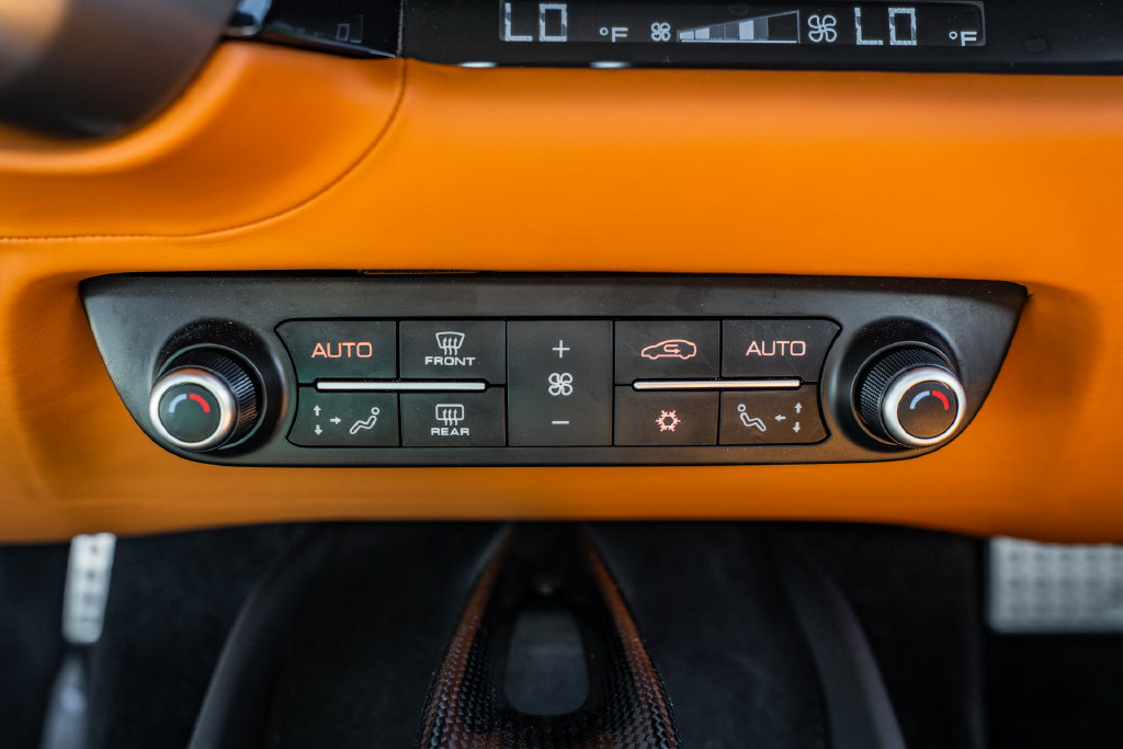 Used 2019 Ferrari 812 Superfast RWD image 25