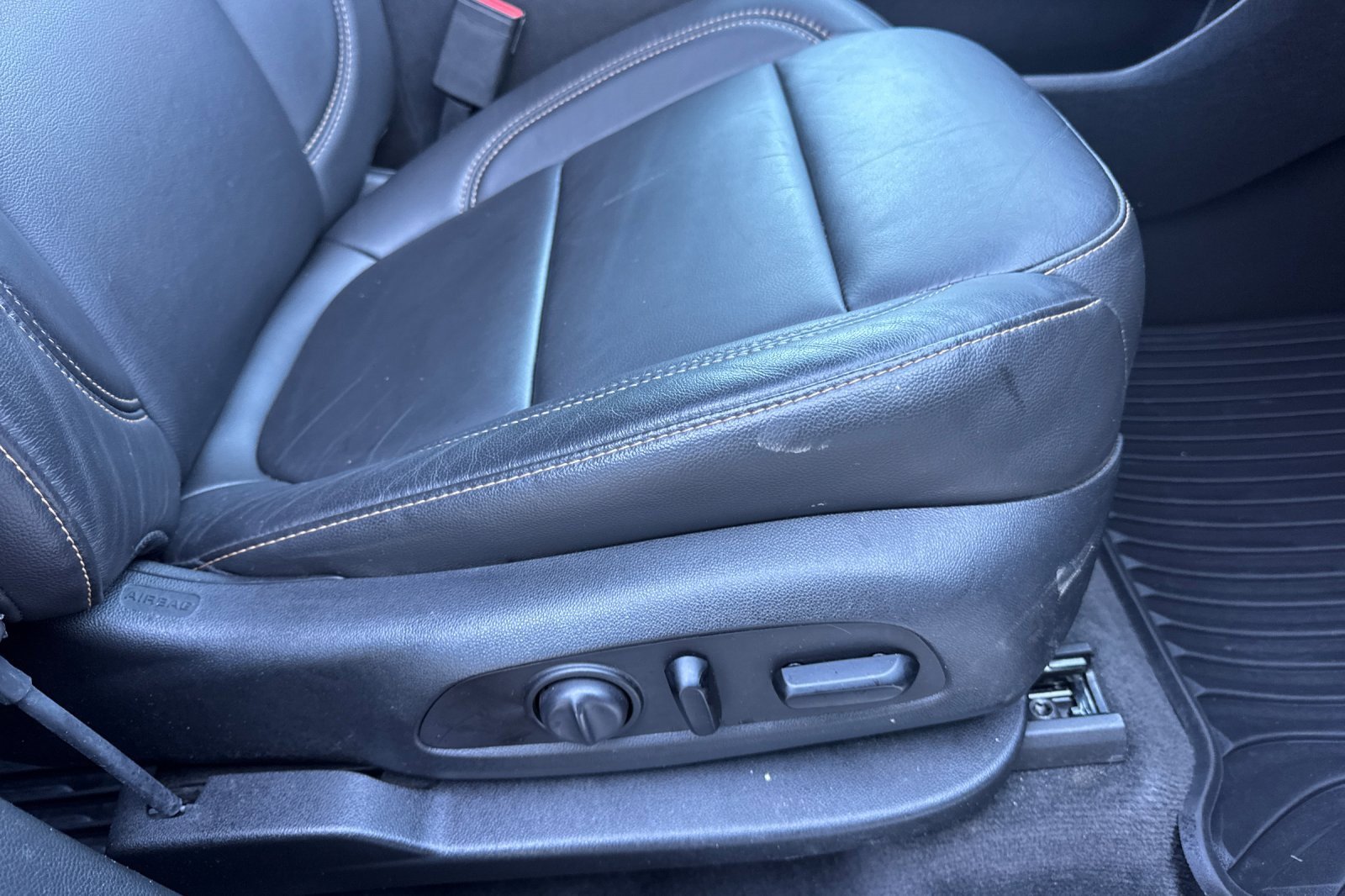 Used 2020 Chevrolet Traverse LT w/ LPO, Blackout Package image 25