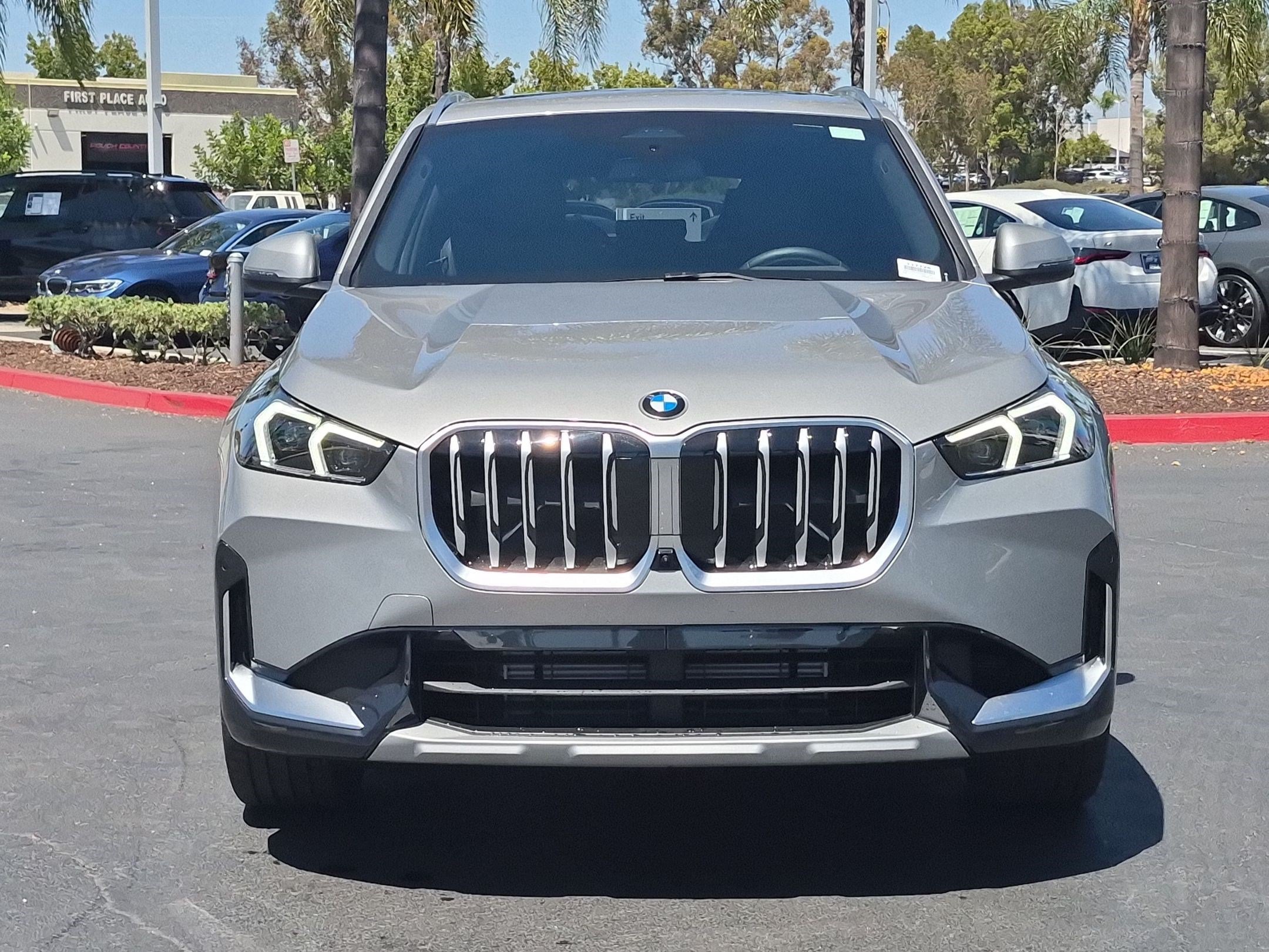 New 2026 BMW X1 xDrive28i w/ Technology Package AWD/4WD image 3