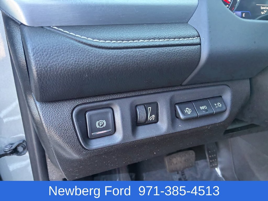 Used 2023 GMC Acadia SLT w/ Technology Package AWD/4WD image 16