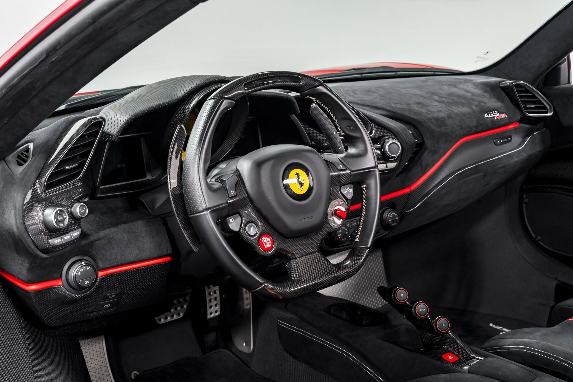 Used 2020 Ferrari 488 Pista Coupe image 11