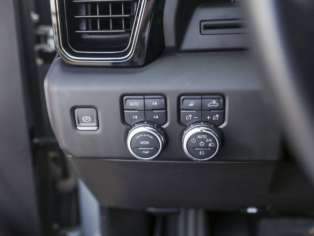 Used 2024 GMC Sierra 1500 AT4 w/ AT4 Preferred Package AWD/4WD image 23