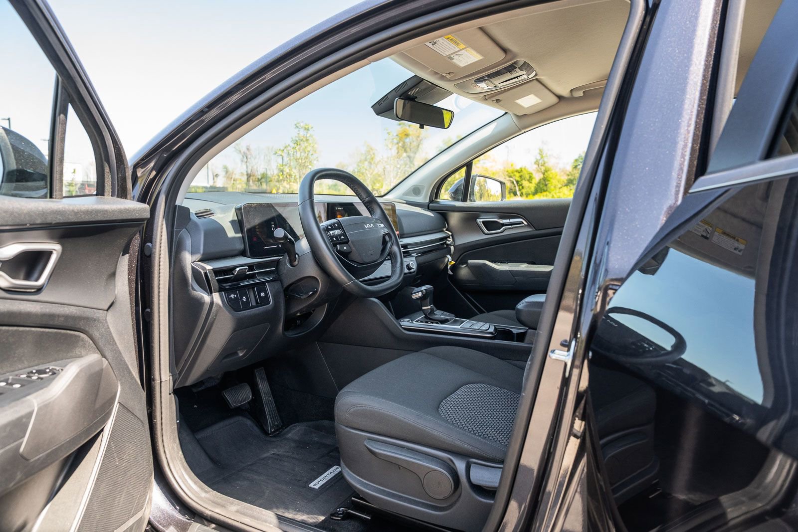 Used 2026 Kia Sportage LX image 17