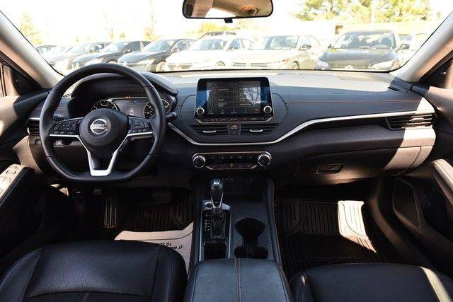 Used 2020 Nissan Altima 2.5 SR w/ Premium Package FWD image 8