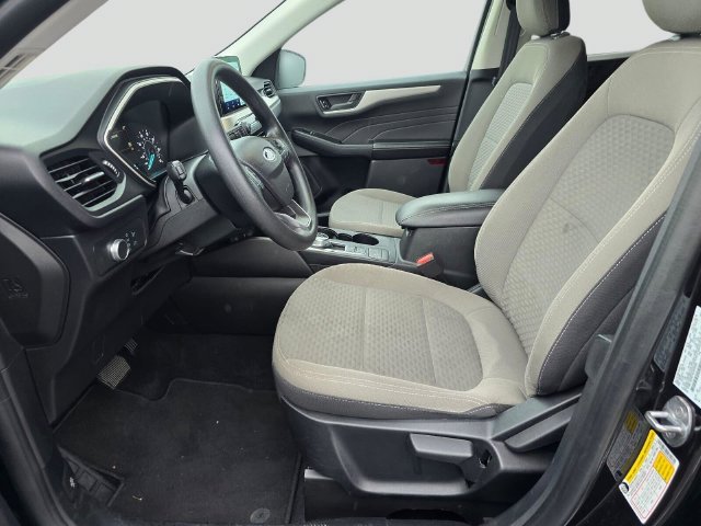 Used 2022 Ford Escape SE FWD image 18