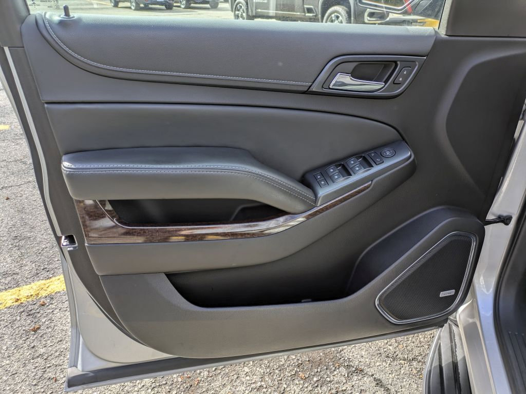 Used 2015 GMC Yukon XL SLE w/ Convenience Package image 9
