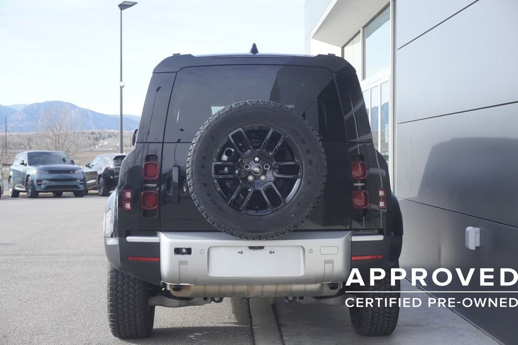 Used 2025 Land Rover Defender 110 S image 6