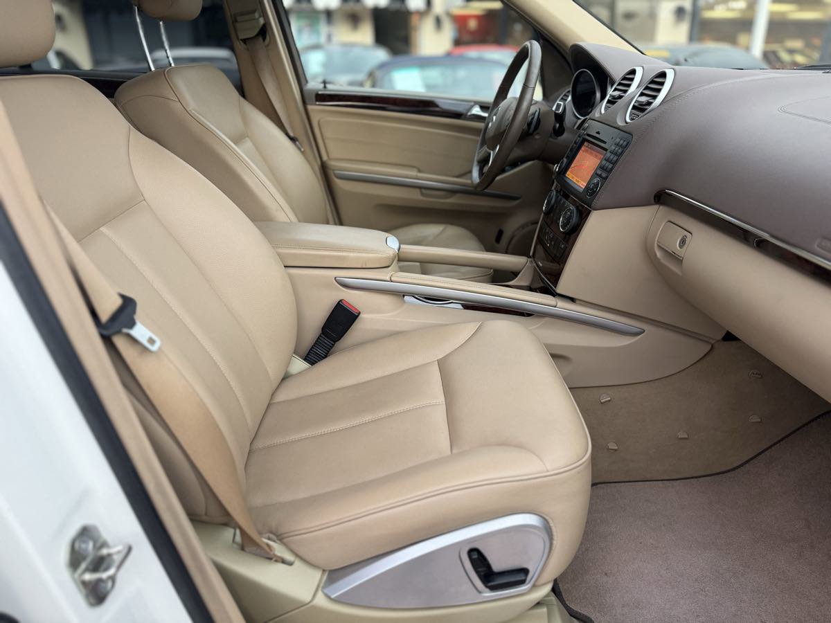 Used 2010 Mercedes-Benz GL 450 4MATIC image 19