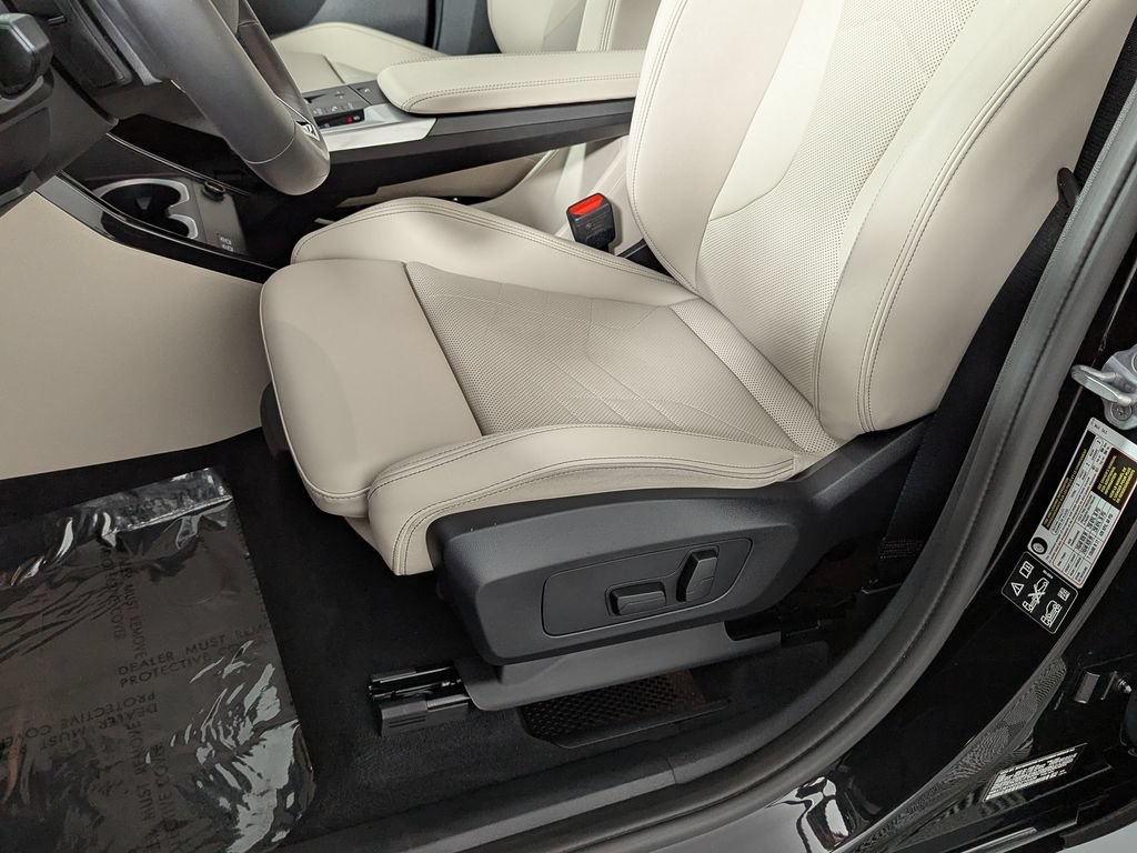 Used 2025 BMW X1 xDrive28i w/ Technology Package AWD/4WD image 18