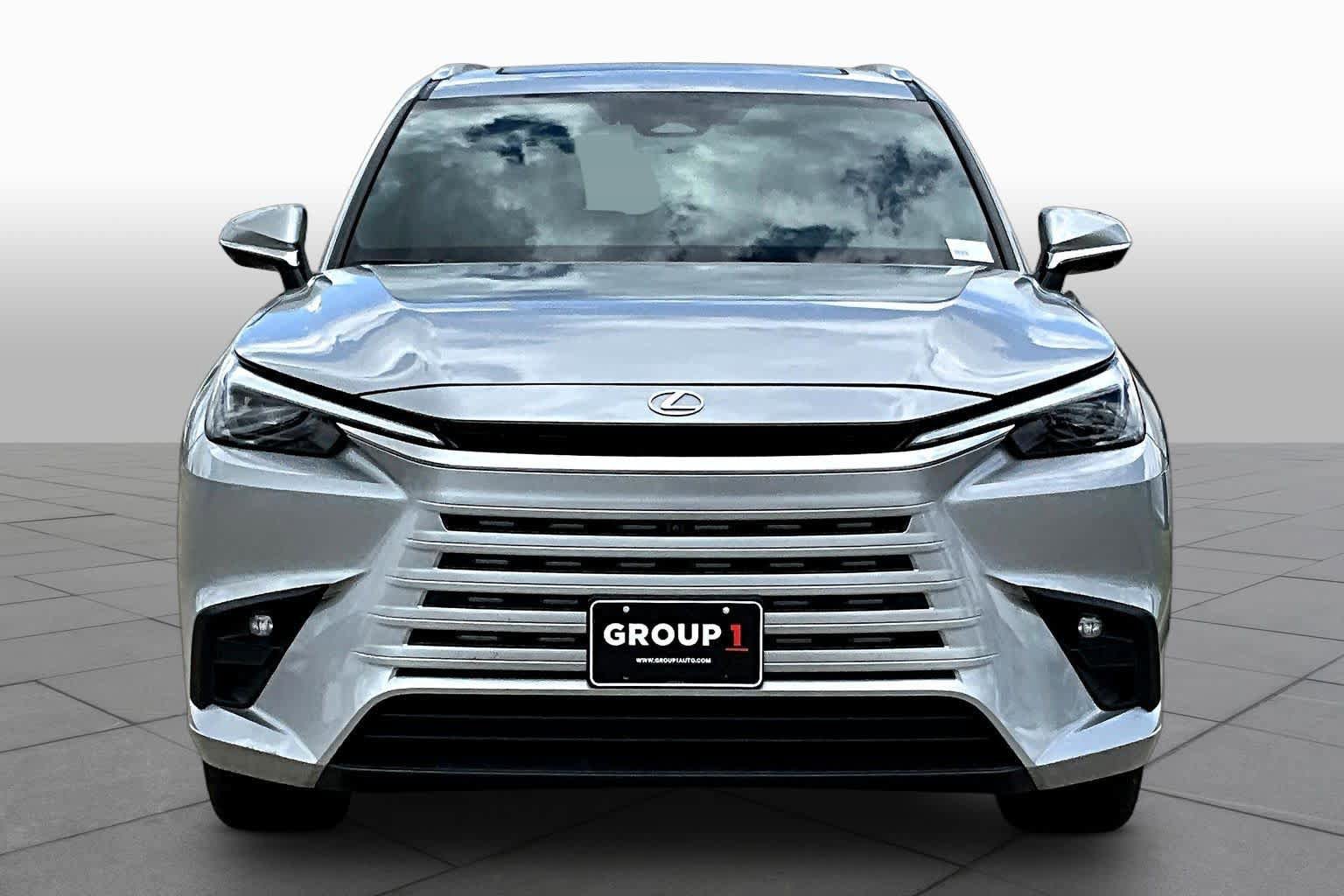 Used 2025 Lexus TX 350 AWD w/ Technology Package image 4