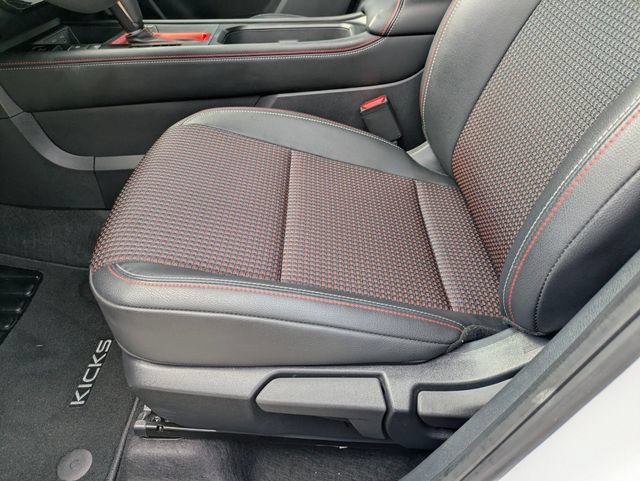 Used 2026 Nissan Kicks SR FWD image 15