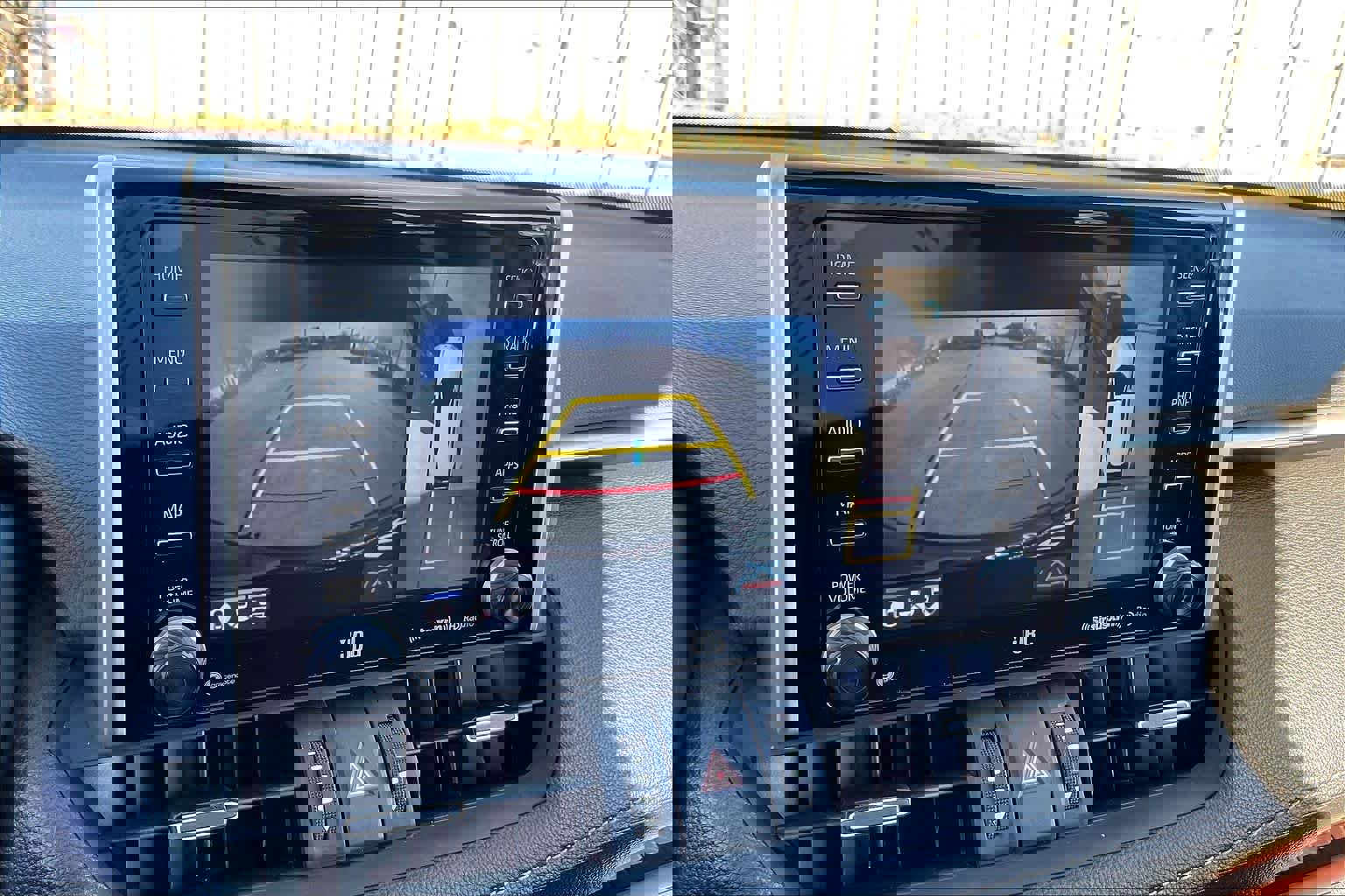 Used 2021 Toyota RAV4 Limited image 27