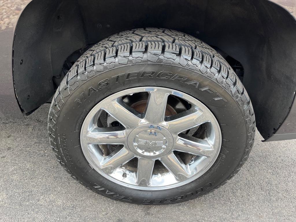 Used 2018 GMC Yukon Denali w/ Open Road Package image 12