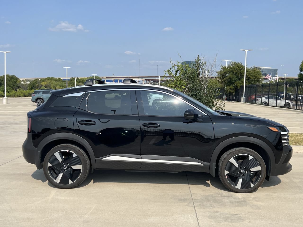 Certified 2026 Nissan Kicks SR w/ SR Premium Package FWD image 3