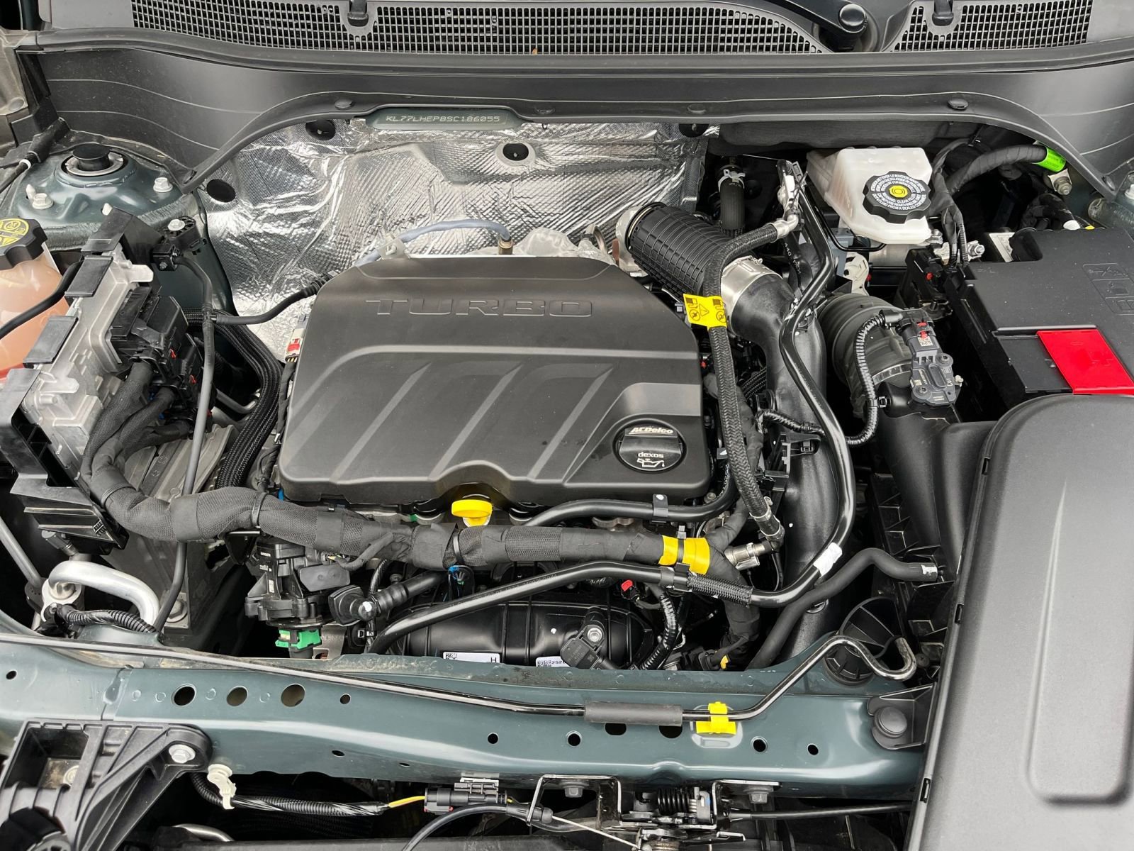 Used 2025 Chevrolet Trax LT FWD image 31
