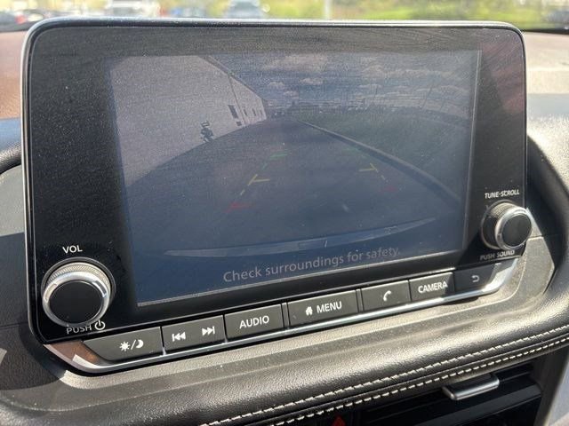 Used 2023 Nissan Rogue SV image 22