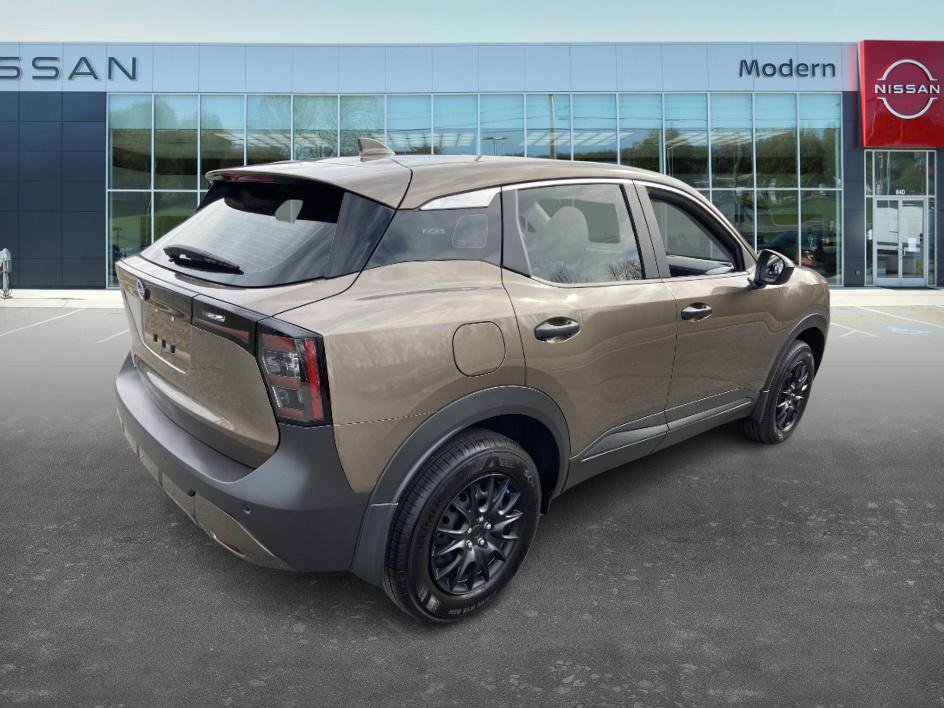 Certified 2025 Nissan Kicks S image 5