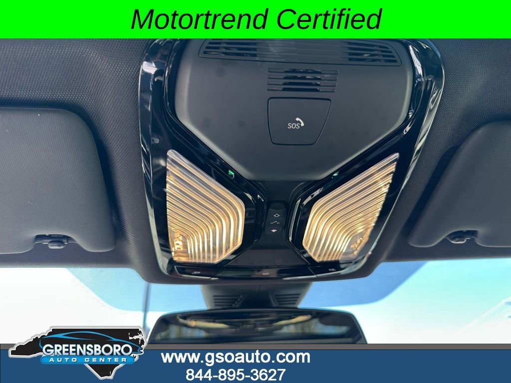 Used 2023 BMW 330i Sedan w/ Driving Assistance Package image 40