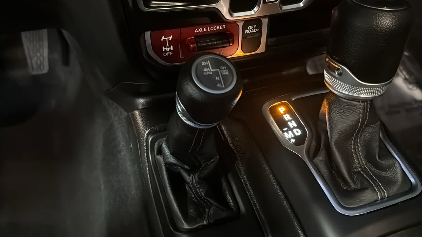 Used 2024 Jeep Wrangler Unlimited AWD/4WD image 19