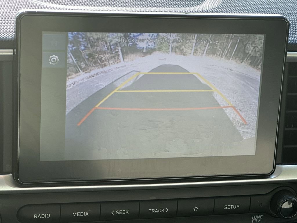 Used 2024 Hyundai Venue SEL image 25