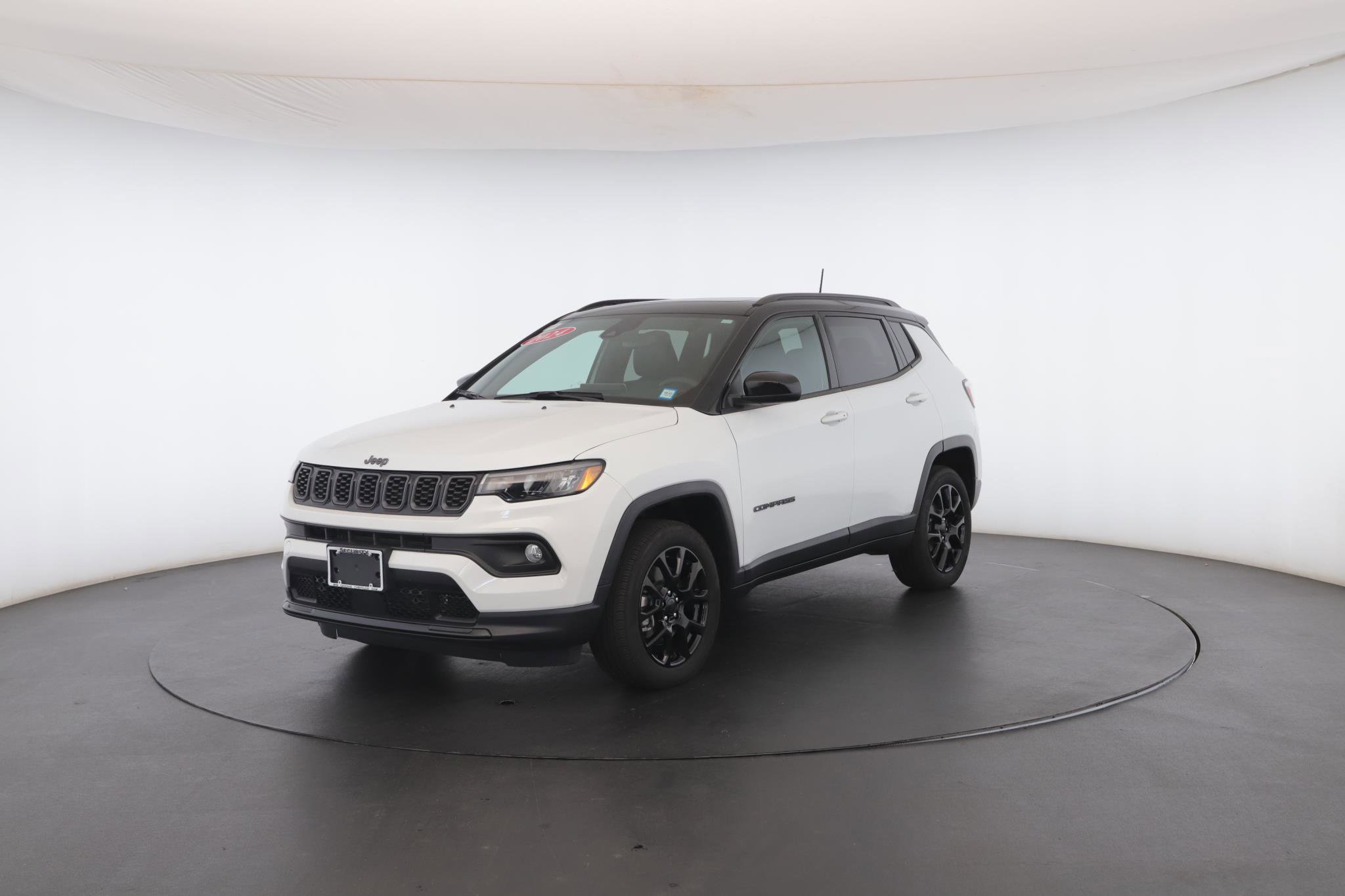 Used 2024 Jeep Compass Latitude w/ Sun and Sound Group AWD/4WD image 40