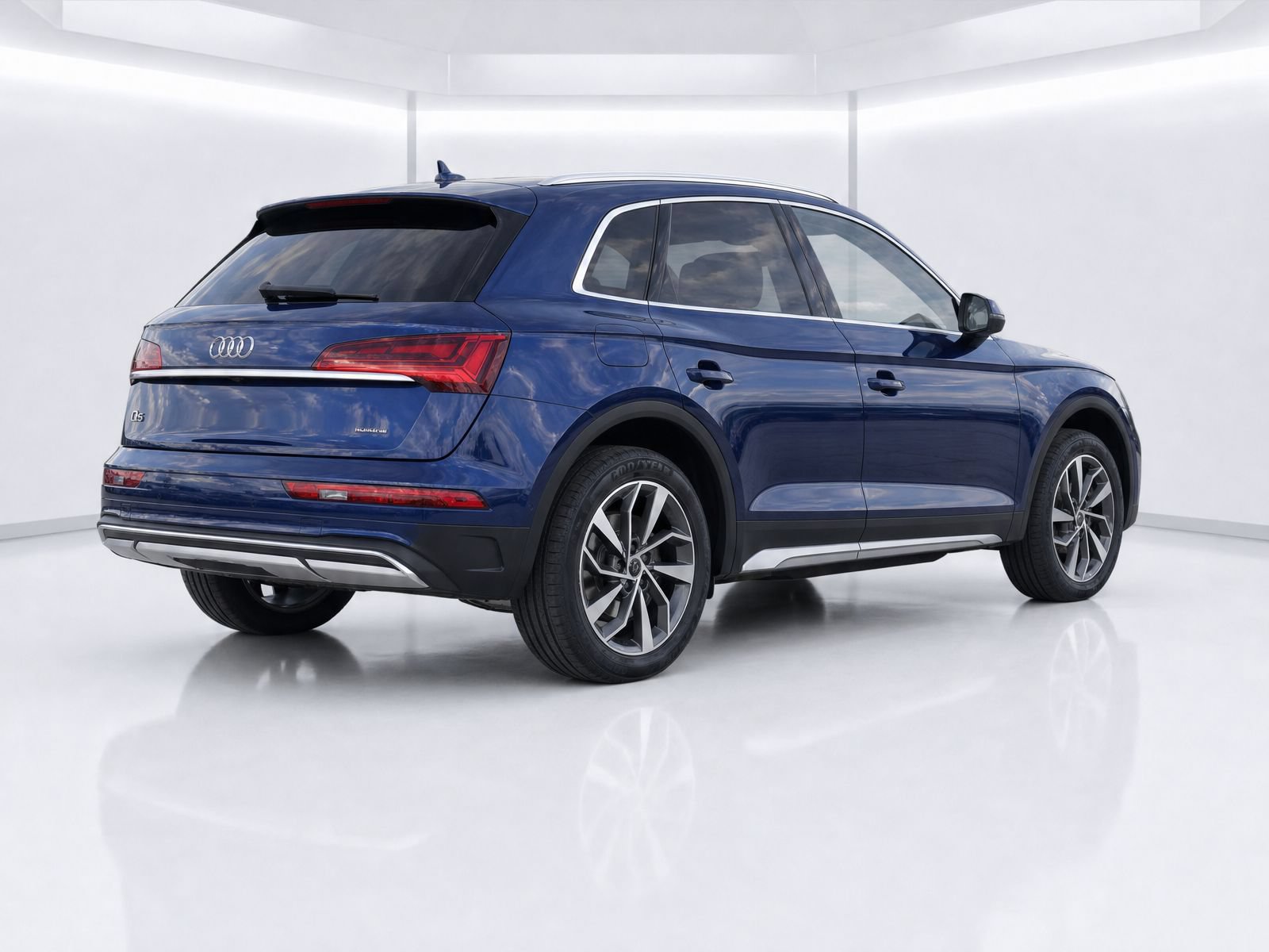 Certified 2021 Audi Q5 2.0T Premium Plus w/ Premium Plus Package AWD/4WD image 4