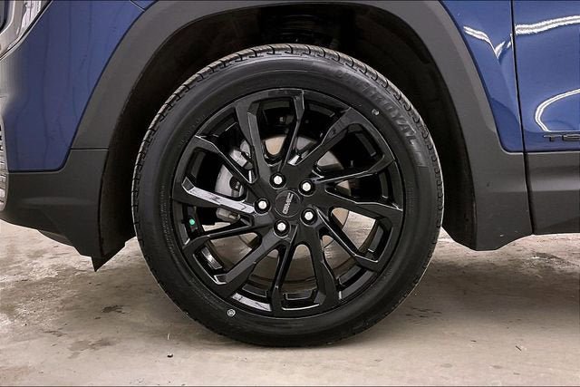 Certified 2023 GMC Terrain SLE w/ Driver Convenience Package image 10