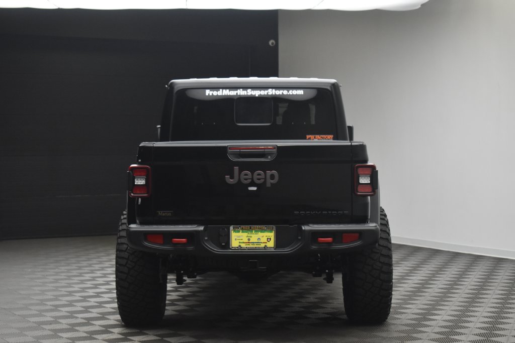 New 2026 Jeep Gladiator Rubicon w/ Technology Group AWD/4WD image 12