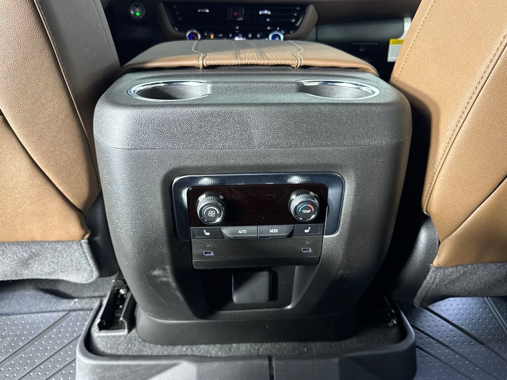 New 2026 Chevrolet Tahoe High Country AWD/4WD image 32