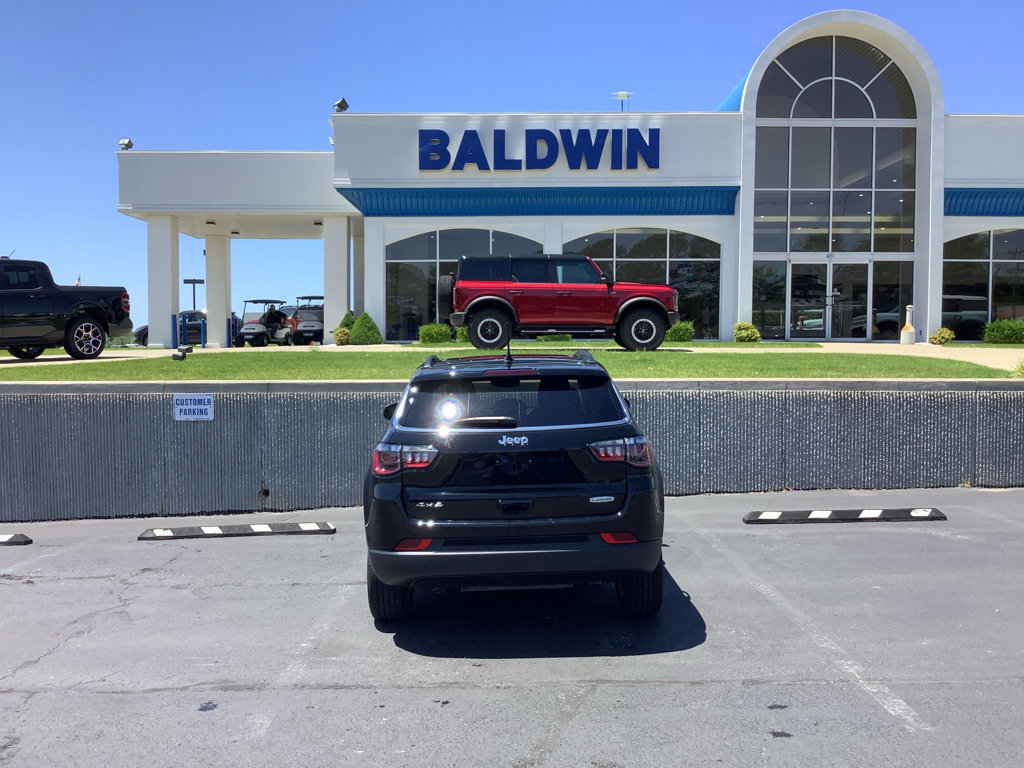 Used 2023 Jeep Compass Latitude w/ Sun and Sound Group image 6