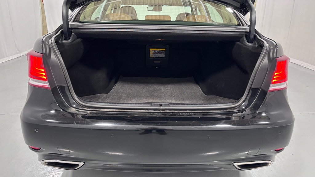 Used 2015 Lexus LS 460 L image 28