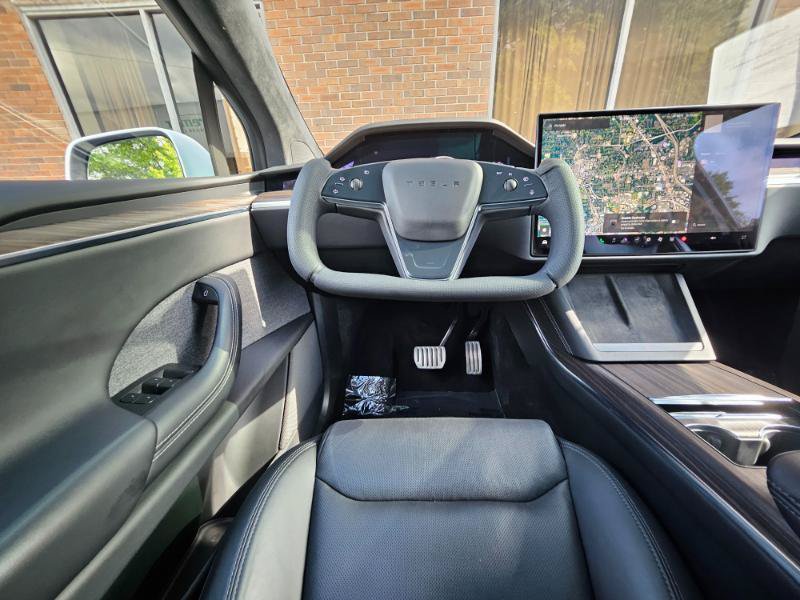 Used 2023 Tesla Model X AWD/4WD image 4
