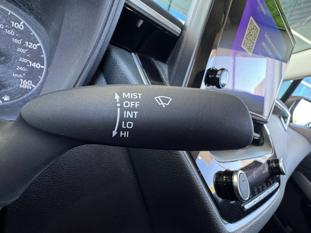 Used 2025 Toyota Corolla LE FWD image 13