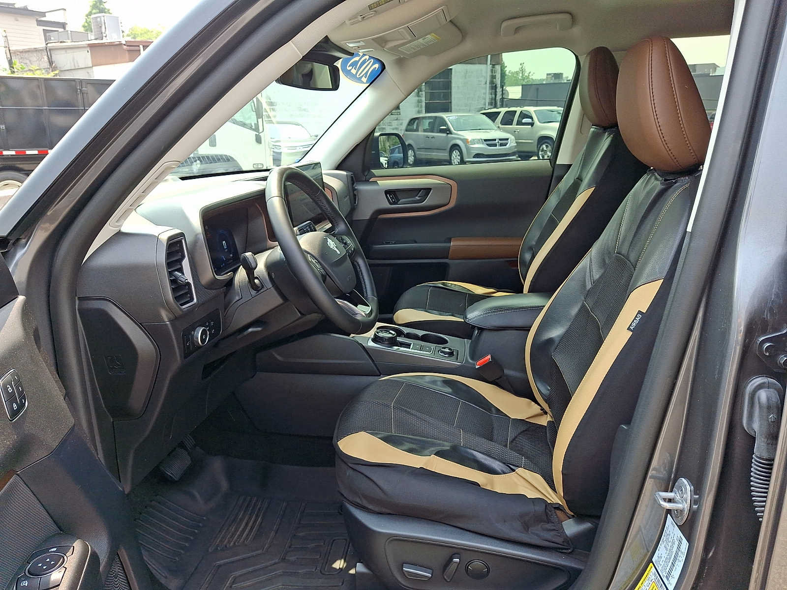 Used 2025 Ford Bronco Sport Outer Banks AWD/4WD image 13