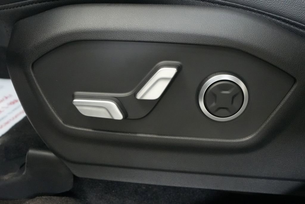 New 2026 Hyundai Santa Fe Limited AWD/4WD image 18