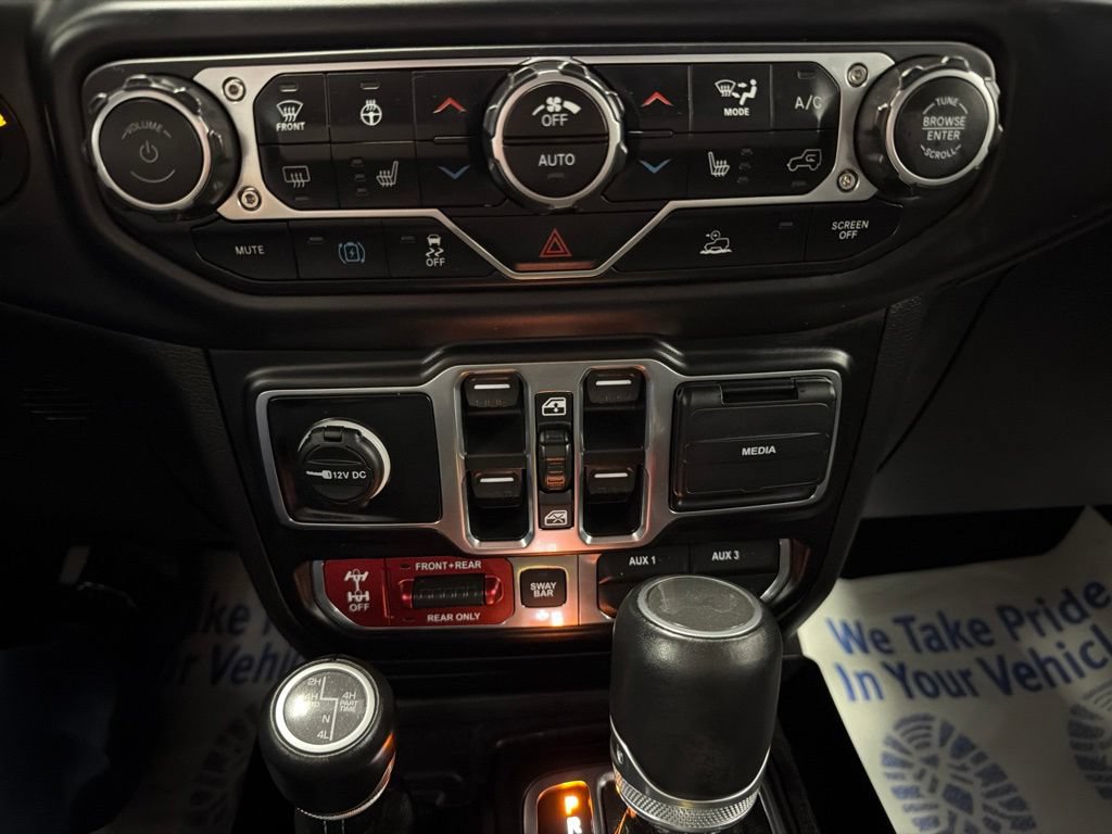Used 2023 Jeep Wrangler Unlimited Rubicon 4xe w/ Cold Weather Group AWD/4WD image 14