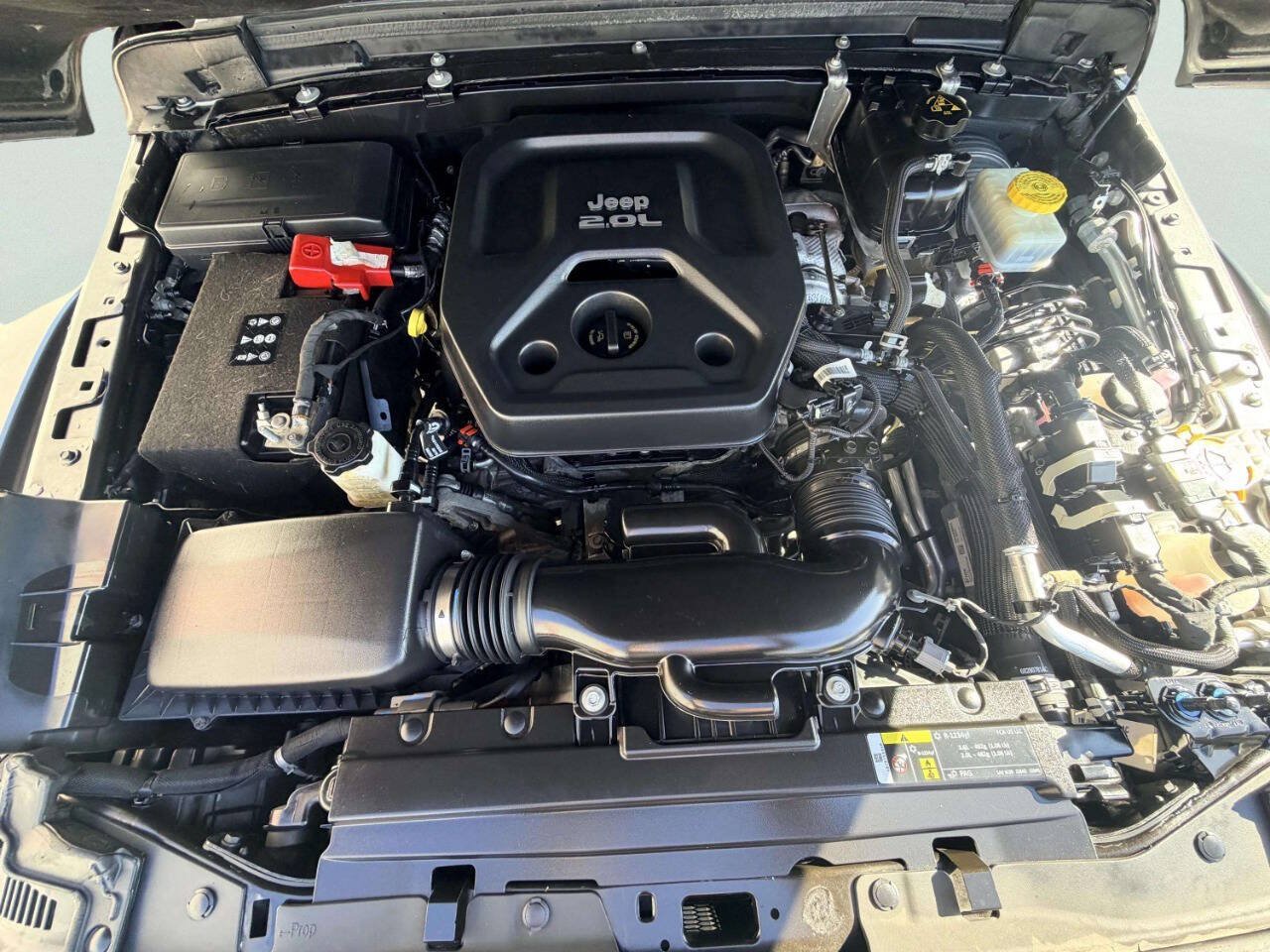Used 2019 Jeep Wrangler Unlimited Rubicon w/ Cold Weather Group AWD/4WD image 10