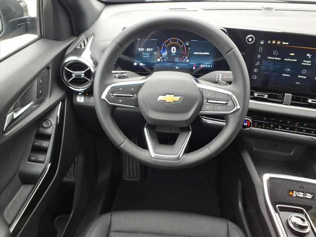 New 2026 Chevrolet Equinox LT w/ Convenience Package II FWD image 24