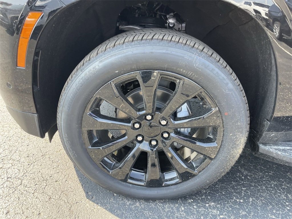 New 2025 Chevrolet Suburban Premier image 10