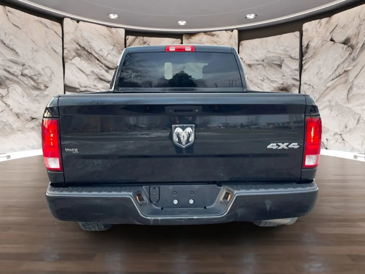 Used 2018 RAM 1500 Express w/ Express Value Package image 9