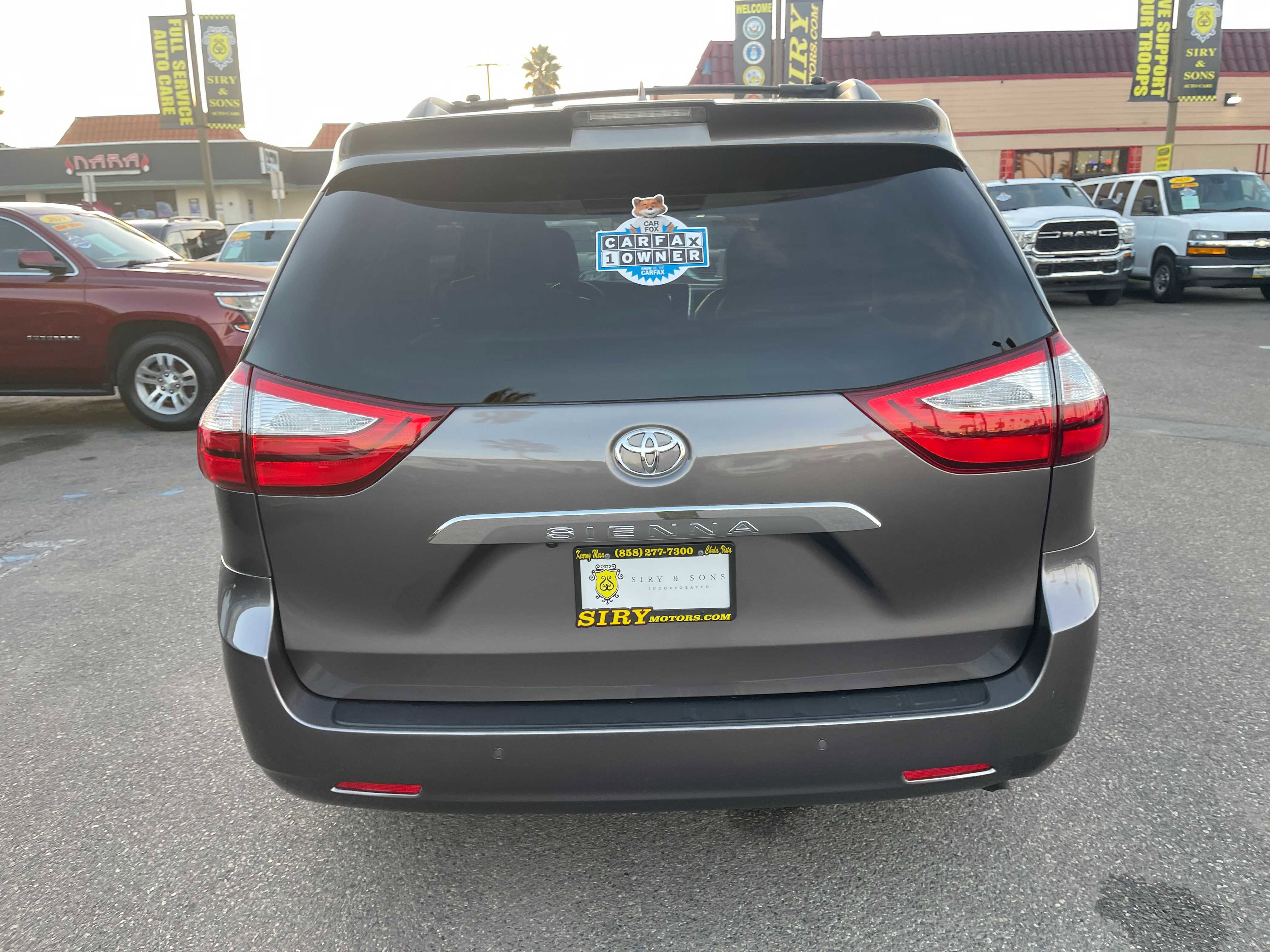 Used 2019 Toyota Sienna Limited Premium w/ Protection Package image 4