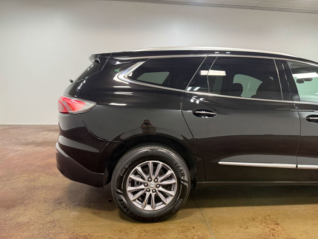 Used 2023 Buick Enclave Essence AWD/4WD image 33