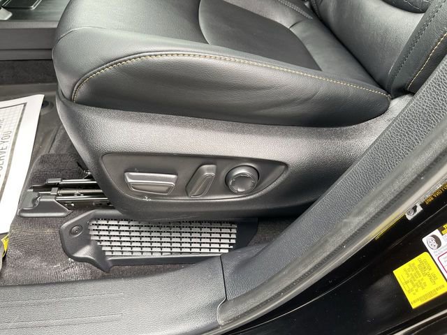 Used 2025 Toyota Sienna XLE Woodland Edition image 13