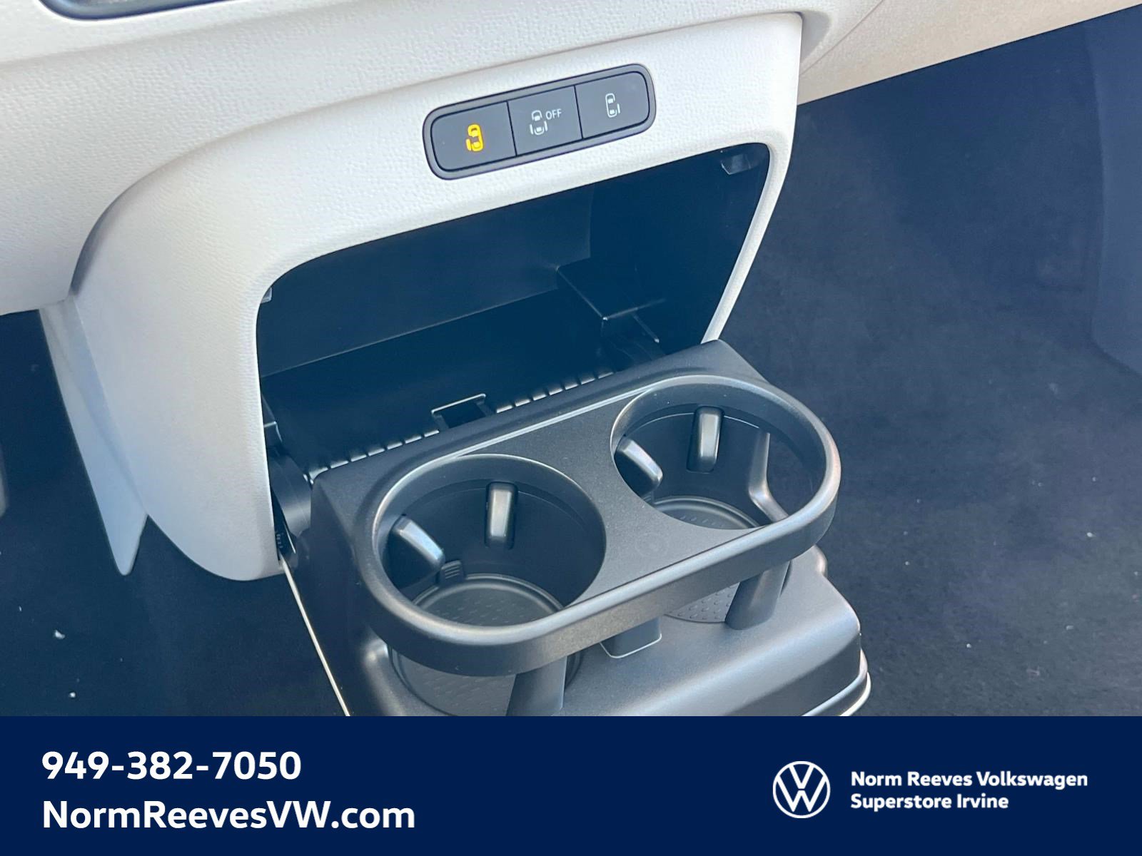 New 2025 Volkswagen ID. Buzz 1st Edition image 24