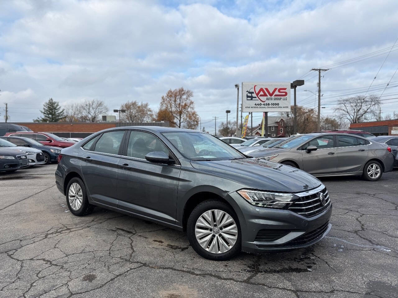 Used 2019 Volkswagen Jetta R-Line image 1